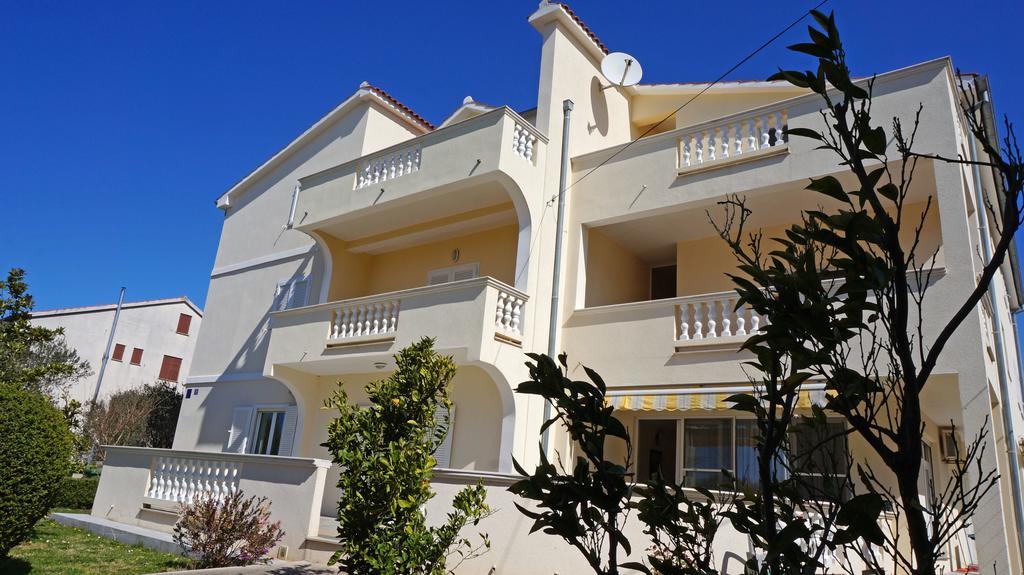 Apartments Sandra Sukošan 外观 照片