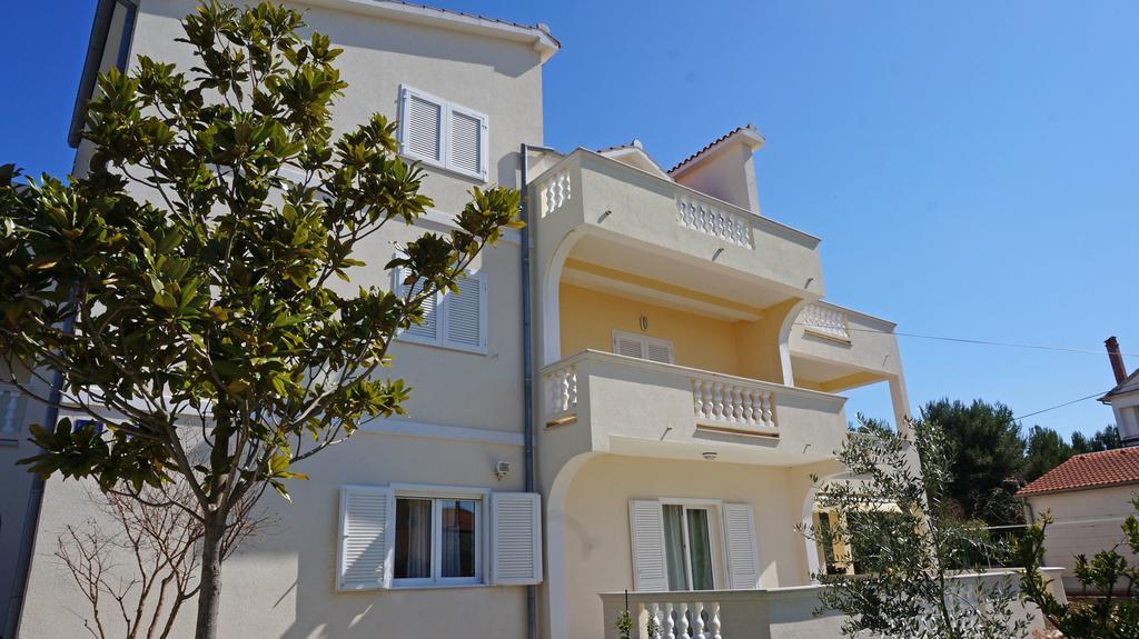 Apartments Sandra Sukošan 外观 照片